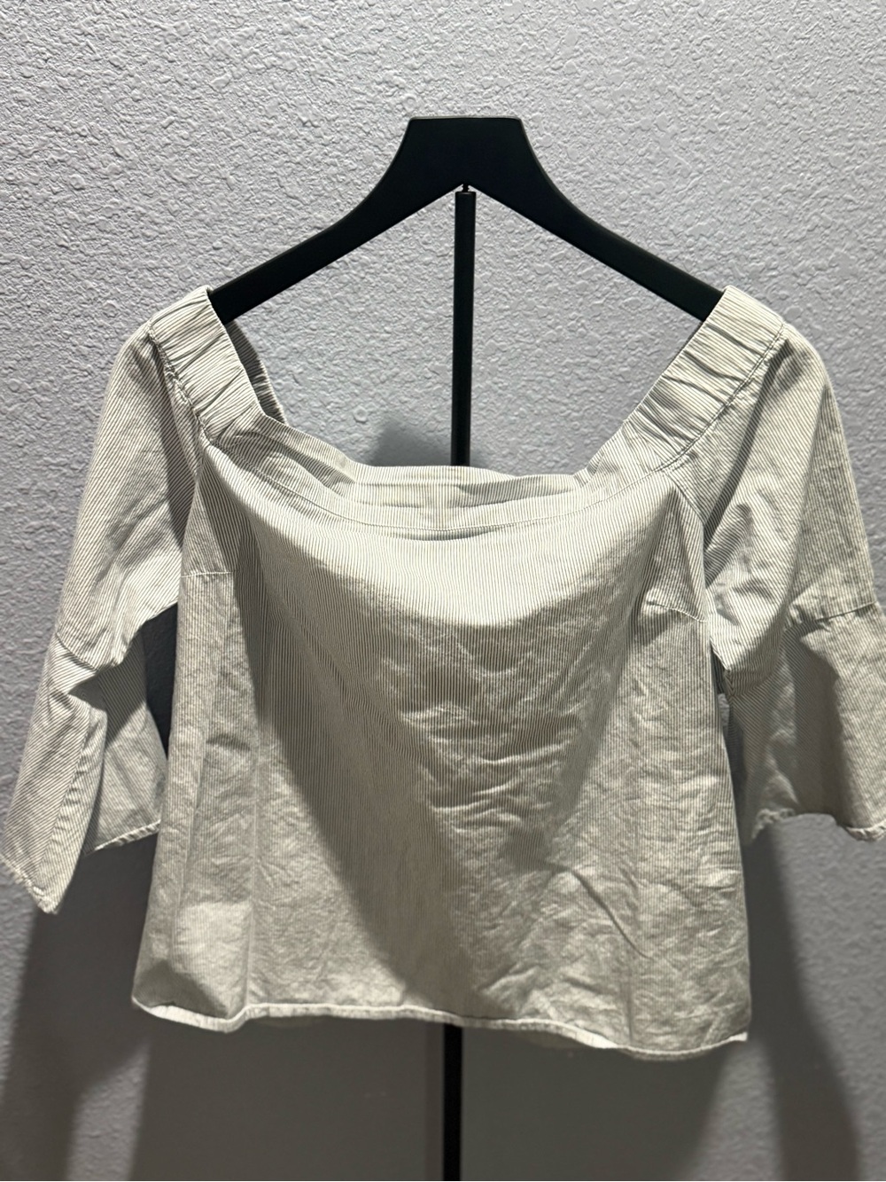 Jessica Simpson stripped Off-the-Shoulder Peasant Top
